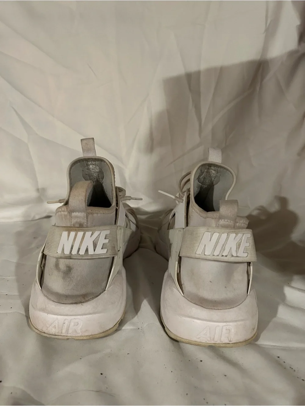 Nike Air Huarache Shoes White (Size 12)